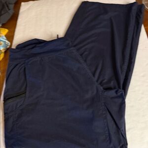 Lululemon navy blue women’s pull on wide leg pants with logo